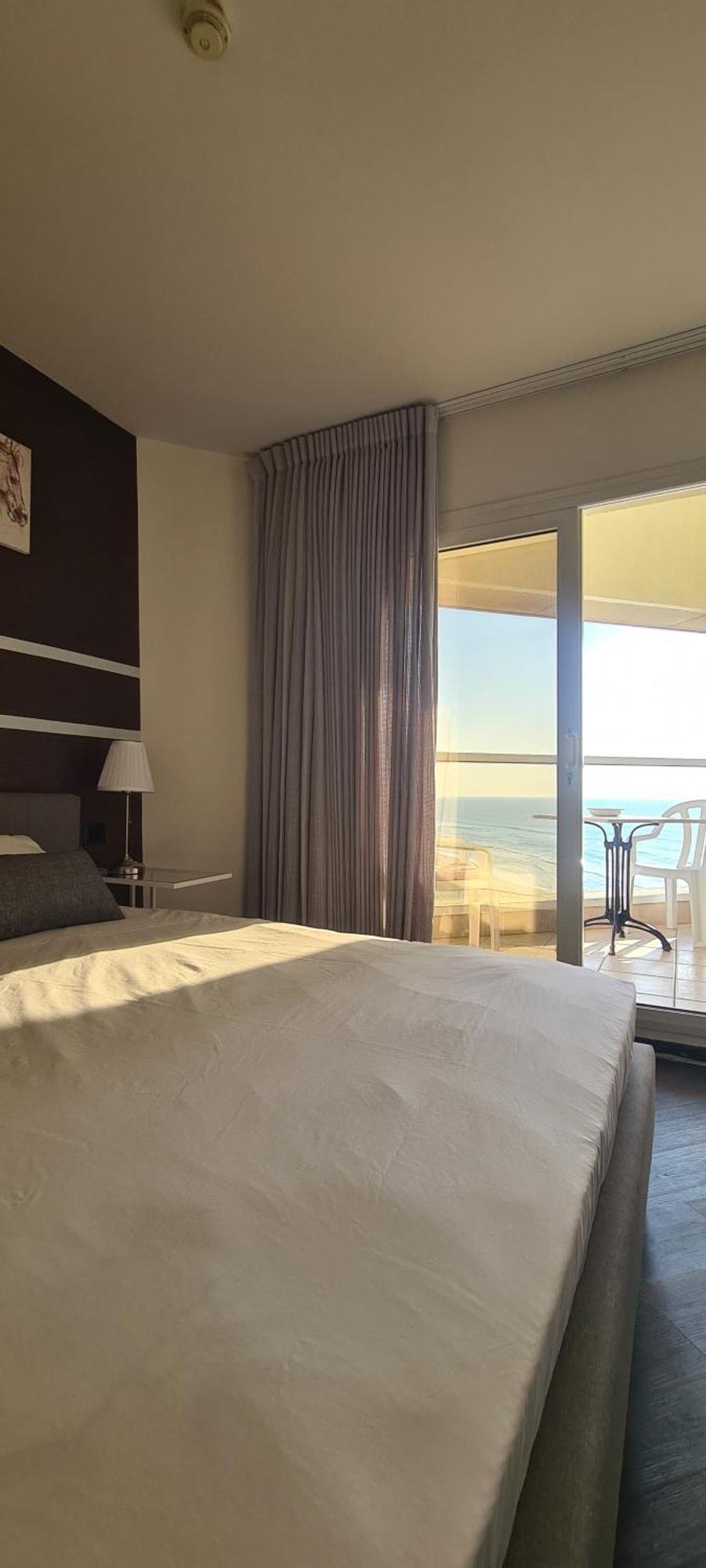 Go To Apartments In Leonardo Bat Yam Ngoại thất bức ảnh