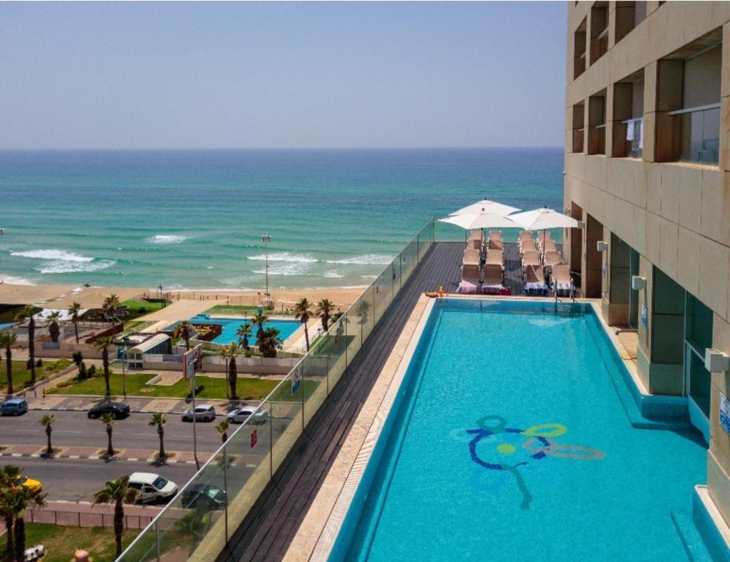 Go To Apartments In Leonardo Bat Yam Ngoại thất bức ảnh