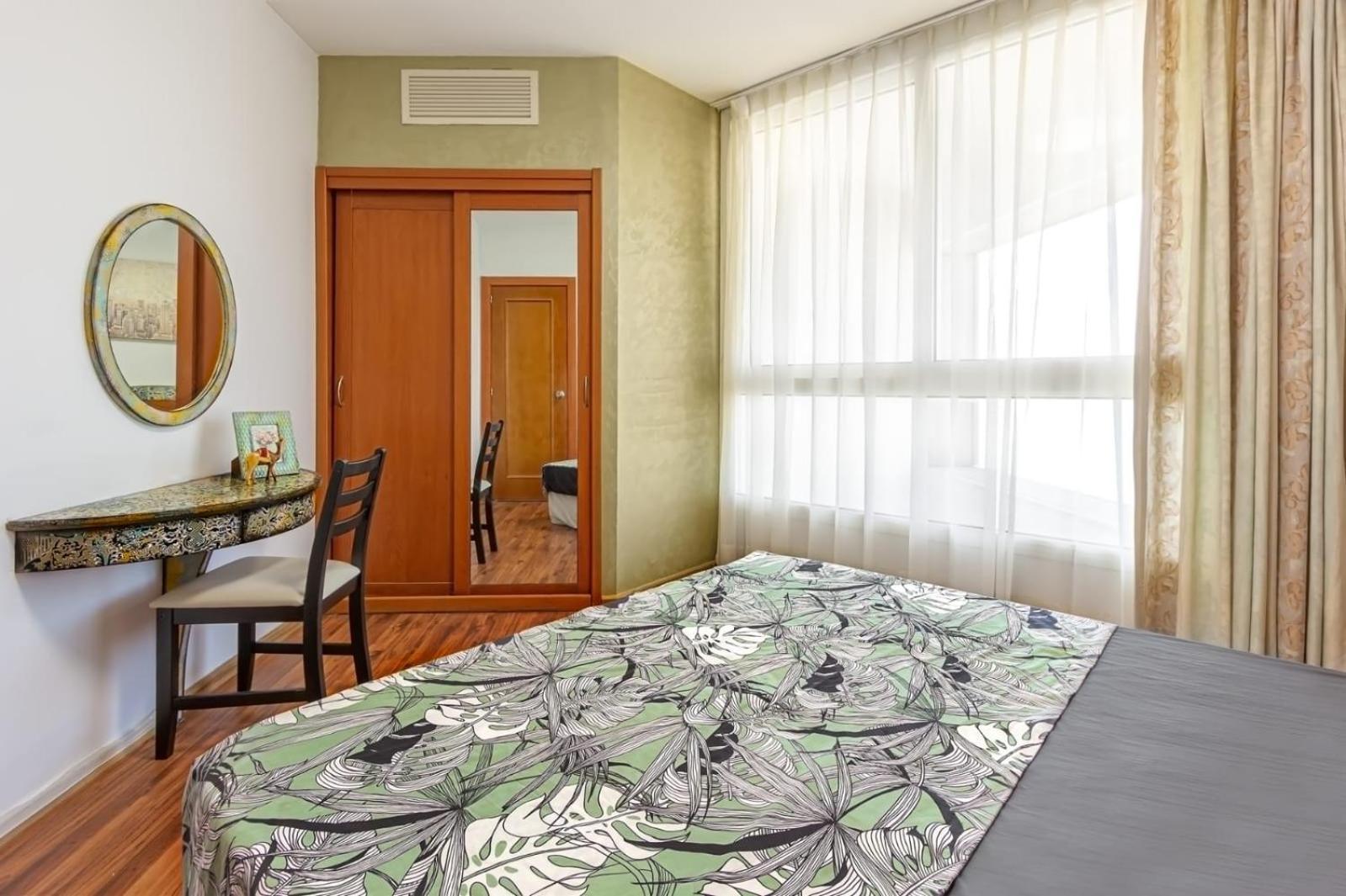 Go To Apartments In Leonardo Bat Yam Phòng bức ảnh